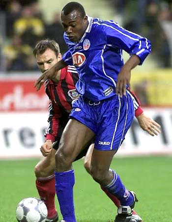 他的续约新 他的续约新